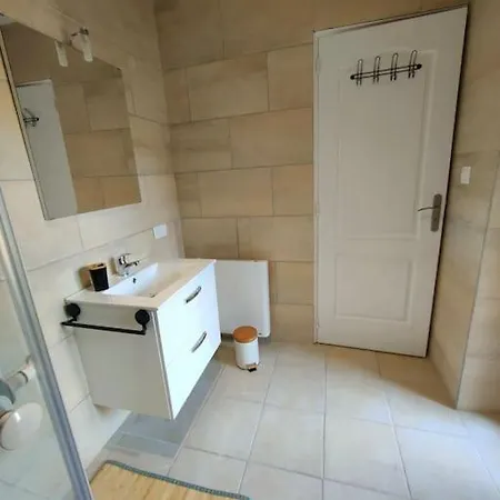 Martin Avec Cour Apartman *